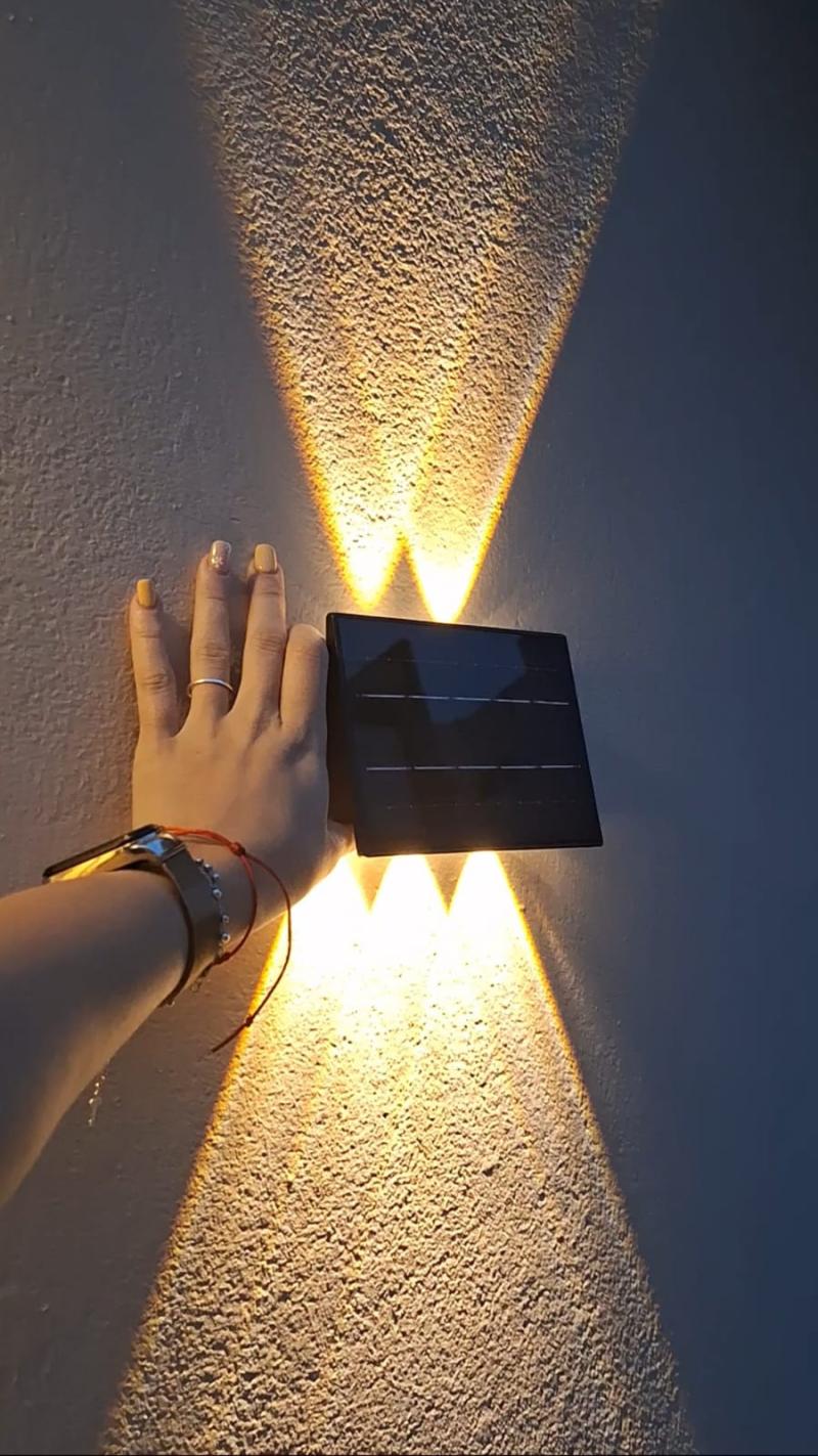 Aplique Bidireccional Solar 2w Led 3 Tonos en 1
